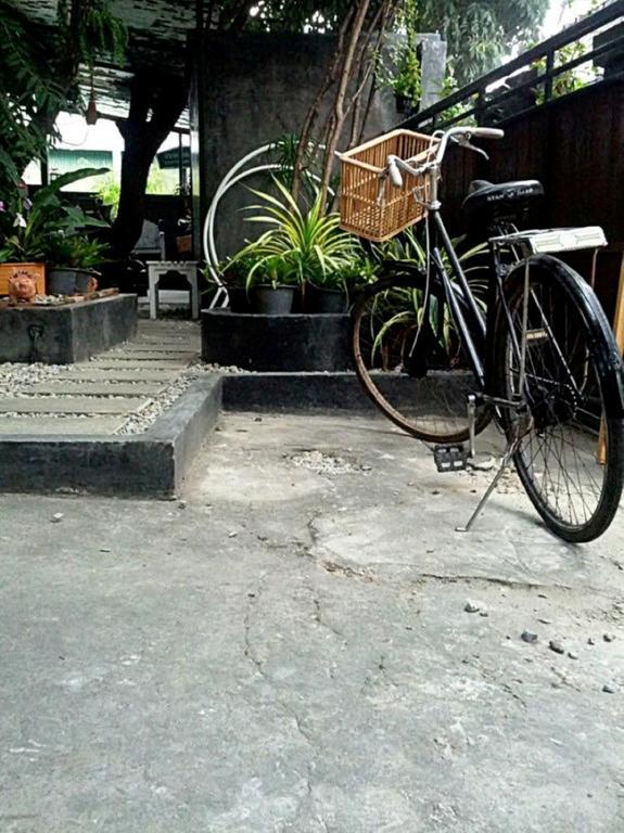 צ'יאנג מאי The Old Car Guesthouse מראה חיצוני תמונה