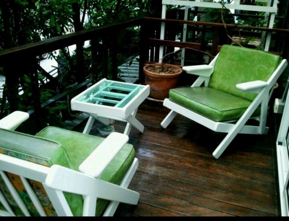 צ'יאנג מאי The Old Car Guesthouse מראה חיצוני תמונה