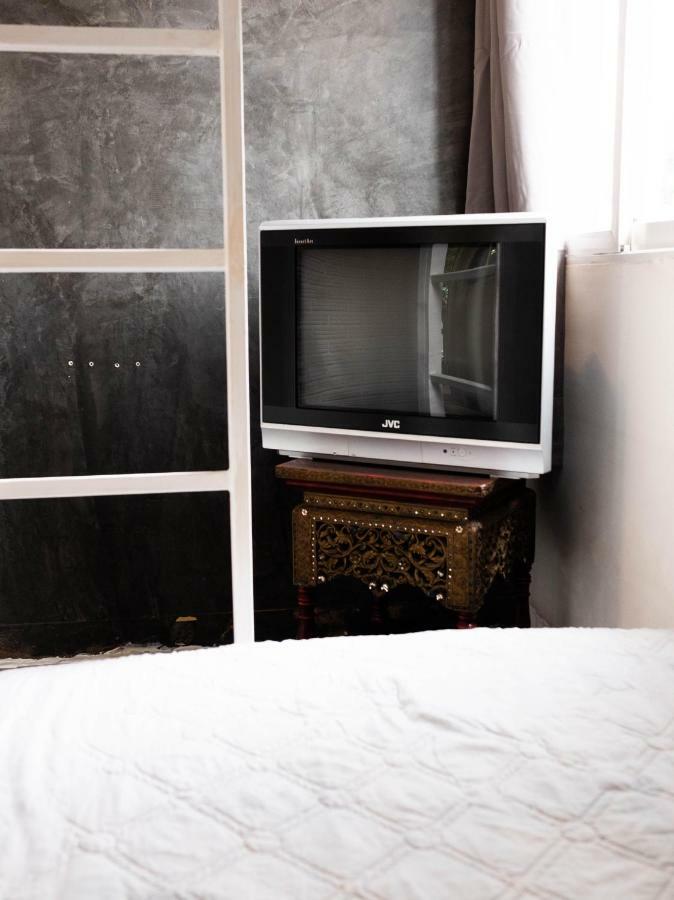 צ'יאנג מאי The Old Car Guesthouse מראה חיצוני תמונה